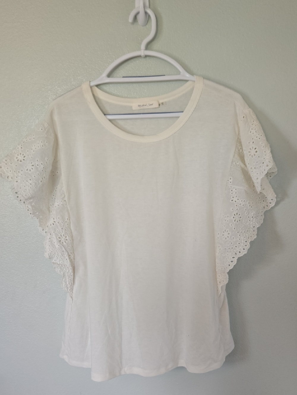 Mustard Seed | White Eyelet Ruffle Knit Top Size Medium
